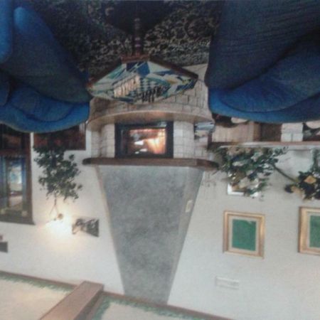 Hotel Cristallo سيريتو لاغي المظهر الخارجي الصورة