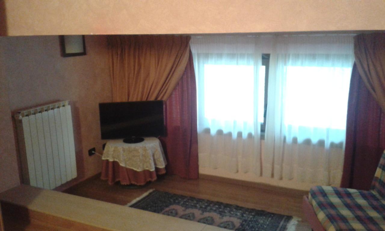 Hotel Cristallo سيريتو لاغي المظهر الخارجي الصورة