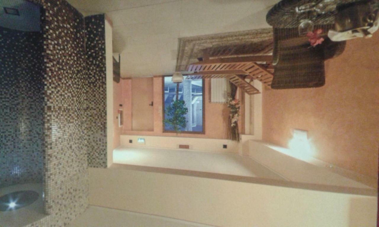 Hotel Cristallo سيريتو لاغي المظهر الخارجي الصورة