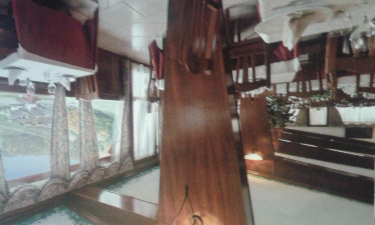 Hotel Cristallo سيريتو لاغي المظهر الخارجي الصورة